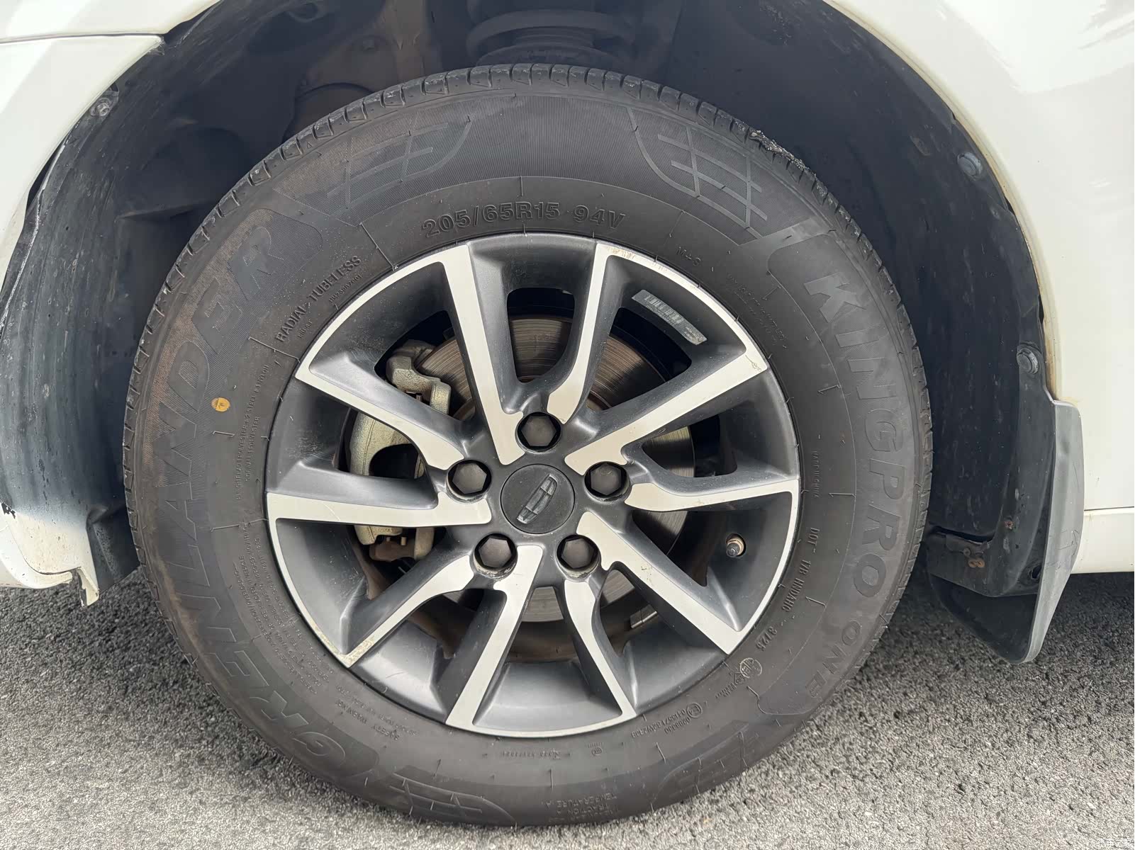 Geely Emgrand, 2019 24
