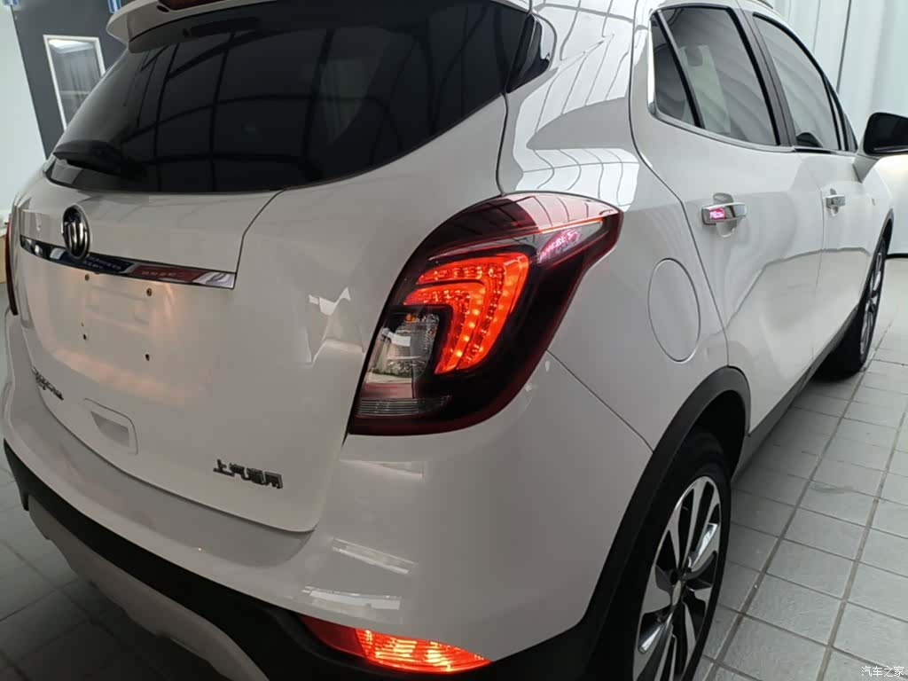 Buick Encore, 2018 8