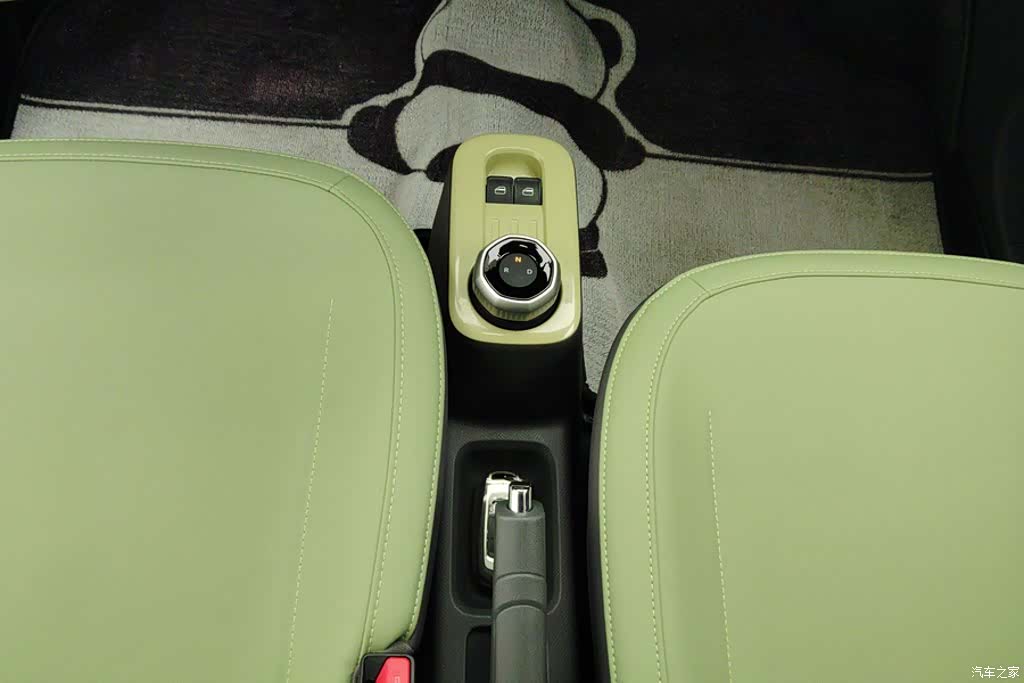 Geely Panda, 2024 16