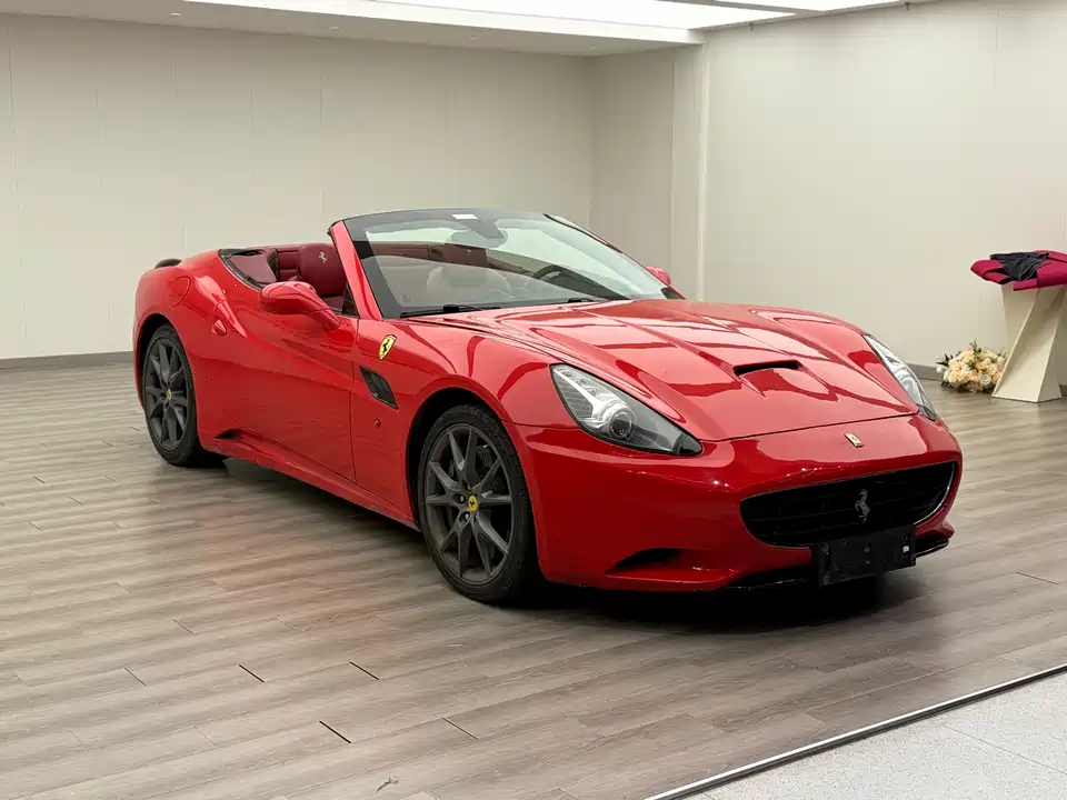 Ferrari California T
