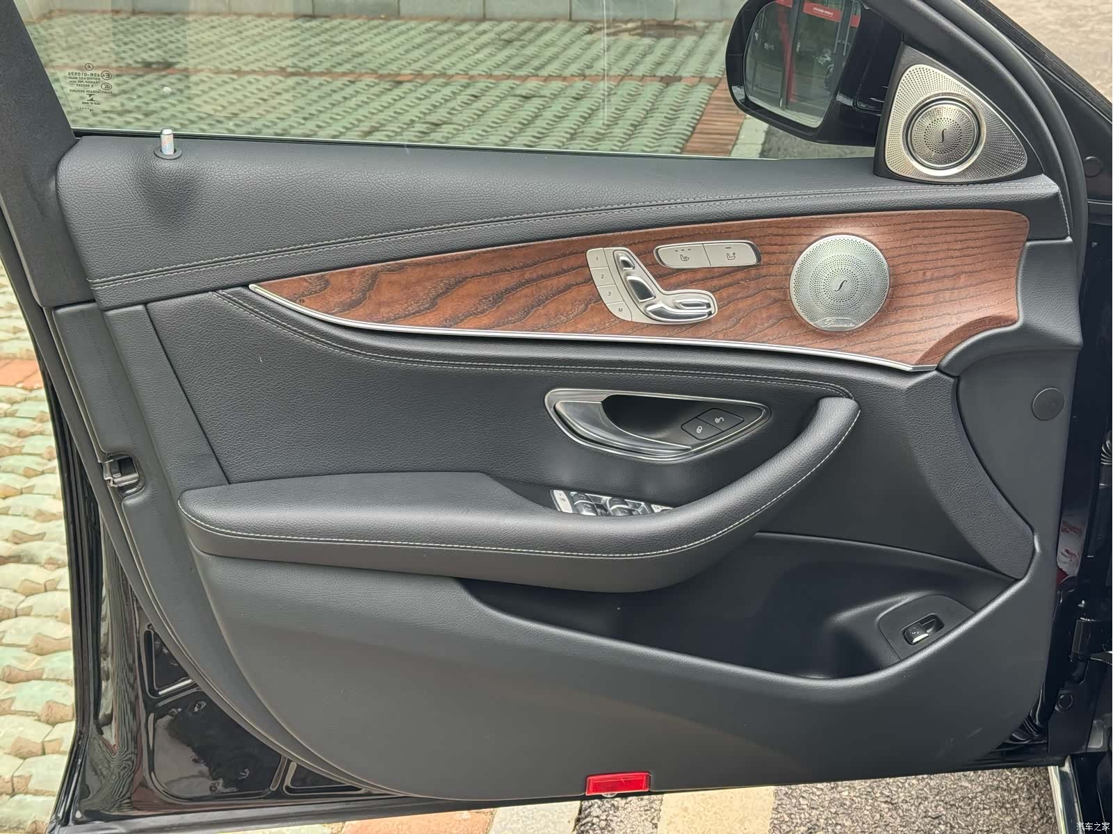 Mercedes-Benz E-Class, 2019 16