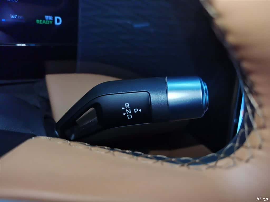 Geely Galaxy L7, 2025 14