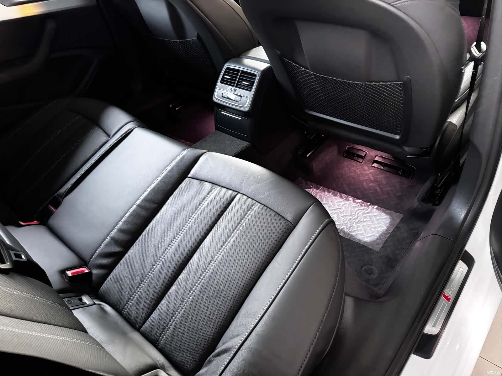 Audi A4L, 2021 9