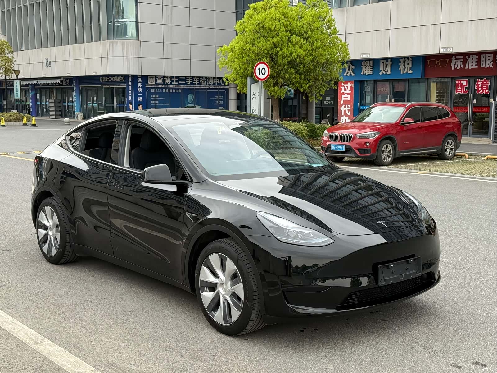 Tesla Model Y, 2023 3
