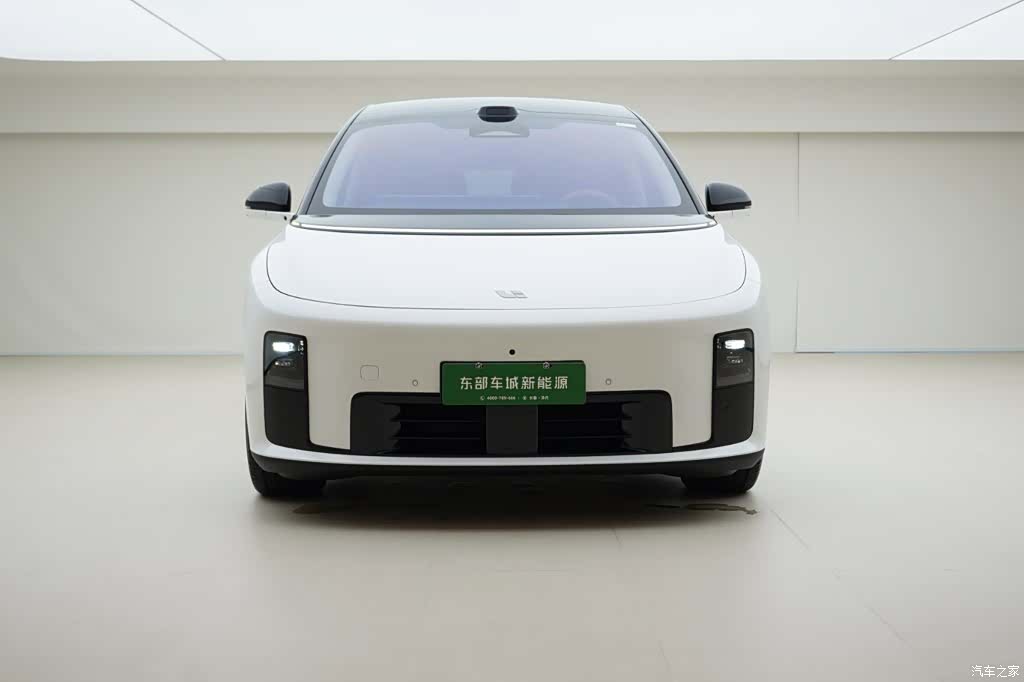 Li Auto i8, 2026 2
