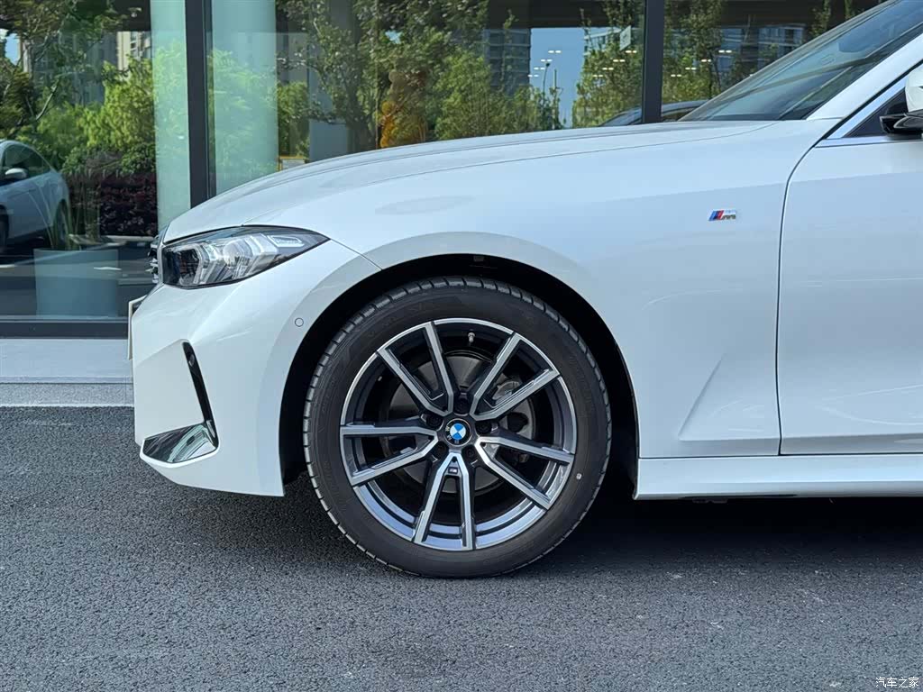 BMW 3 Series, 2023 все фото