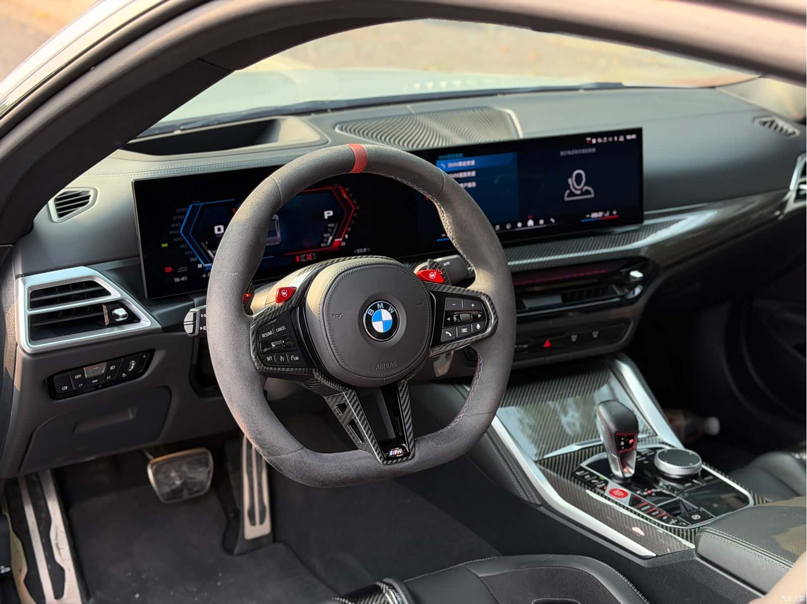 BMW M4, 2025 7