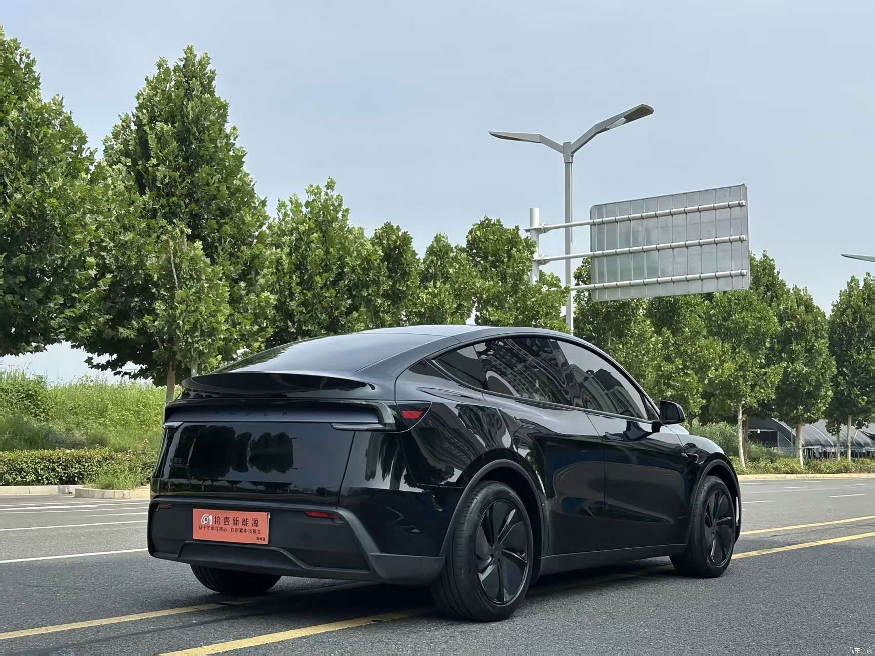 Tesla Model Y, 2026 14