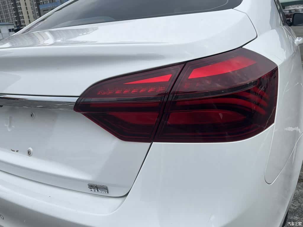 Geely Emgrand, 2019 9