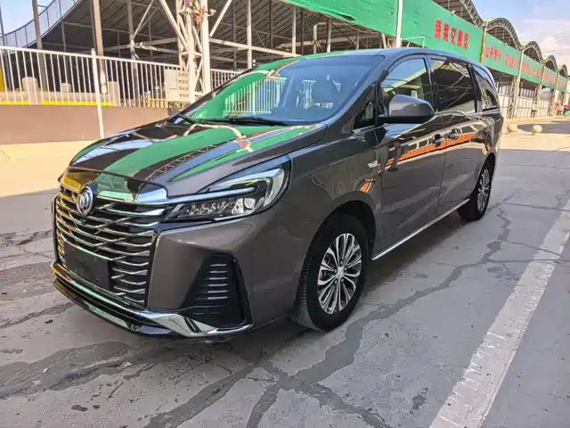 Buick GL8 2023 — купить из Китая под заказ