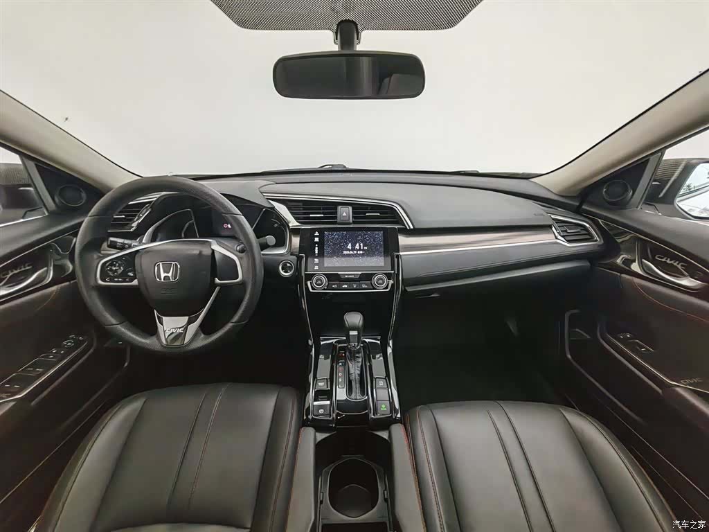 Honda Civic, 2019 все фото
