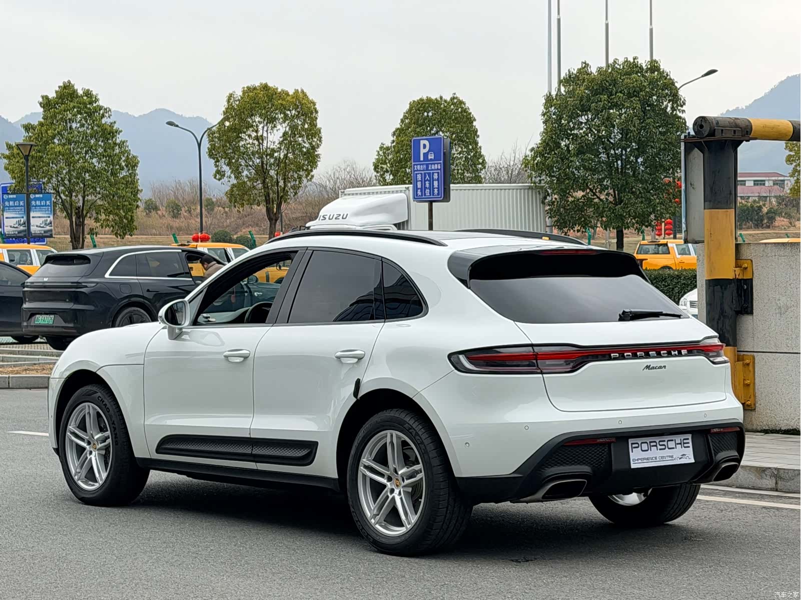 Porsche Macan, 2023 4