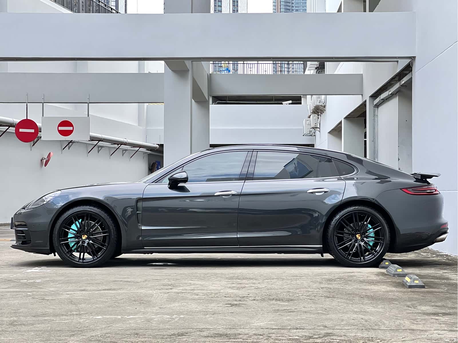 Porsche Panamera, 2018 3