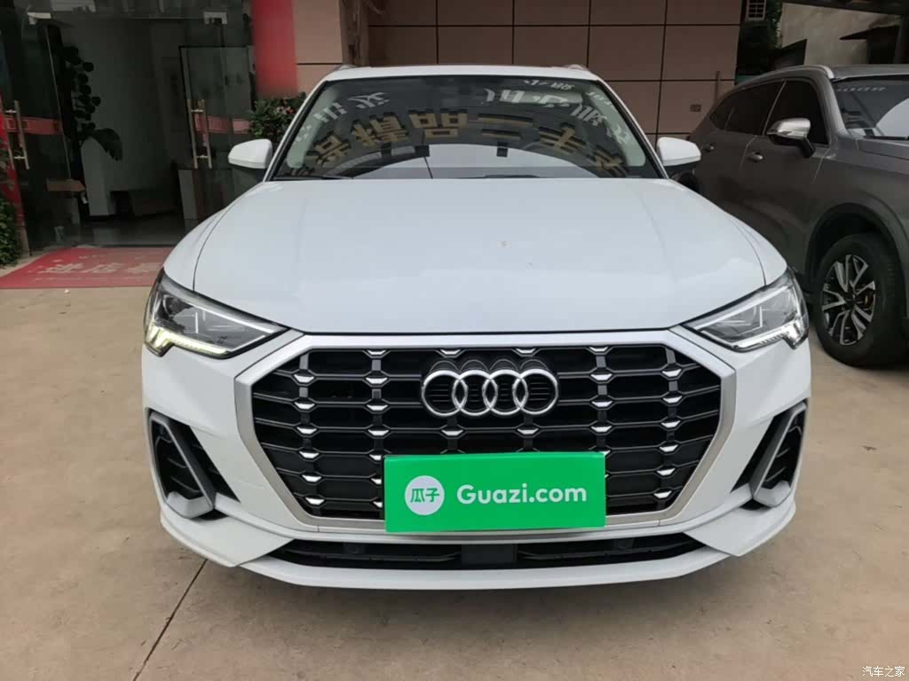Audi Q3, 2019 3