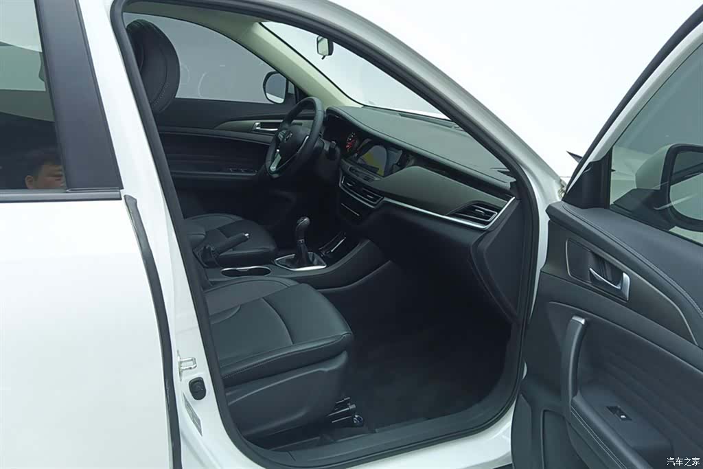 Changan CS35, 2023 8