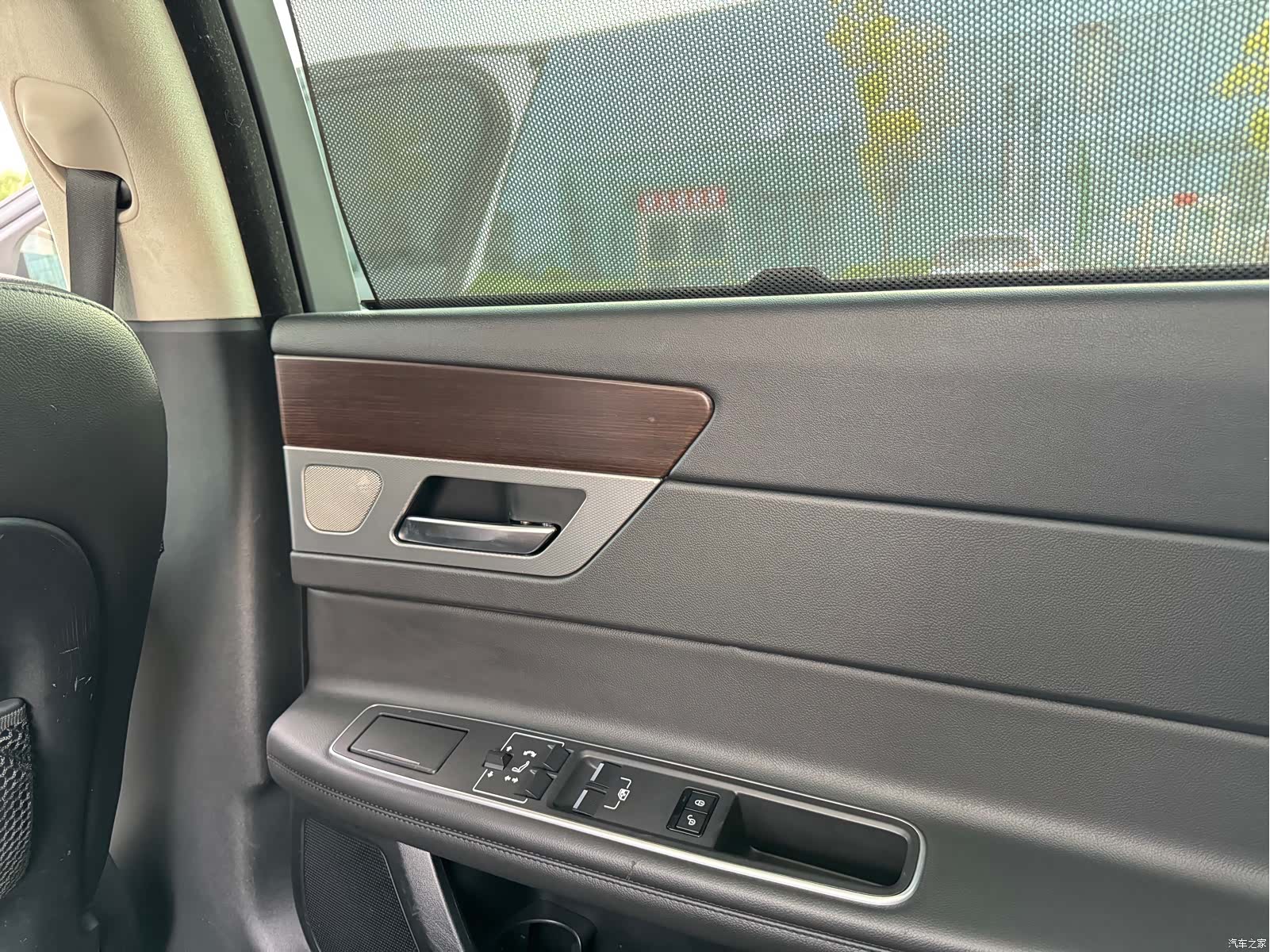 Land Rover XFL, 2018 17