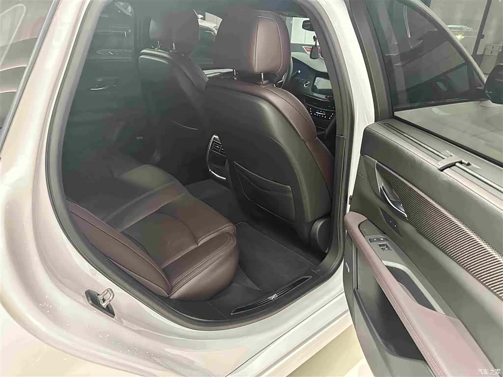 Cadillac CT6, 2023 12