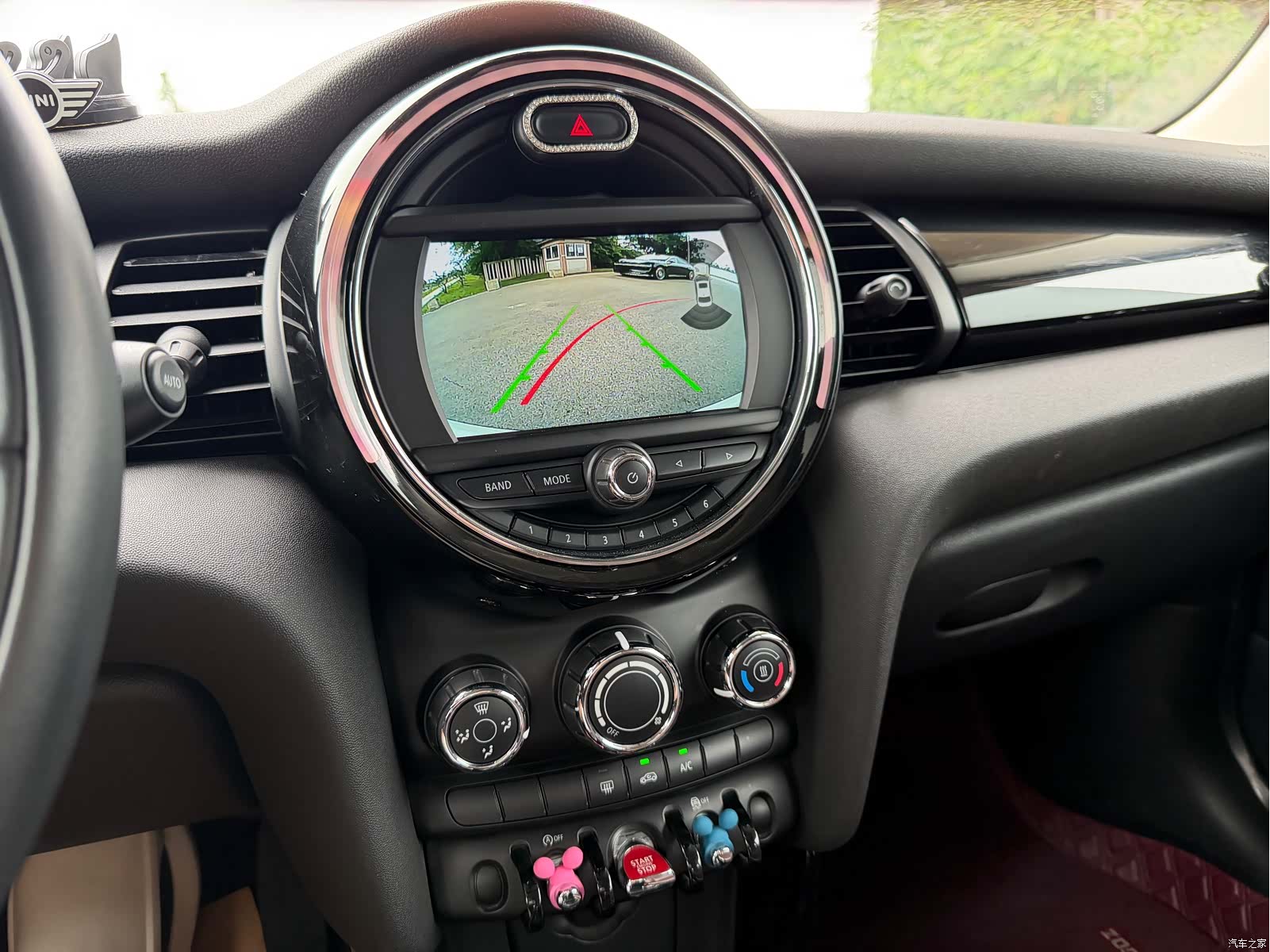 Mini ONE, 2020 15