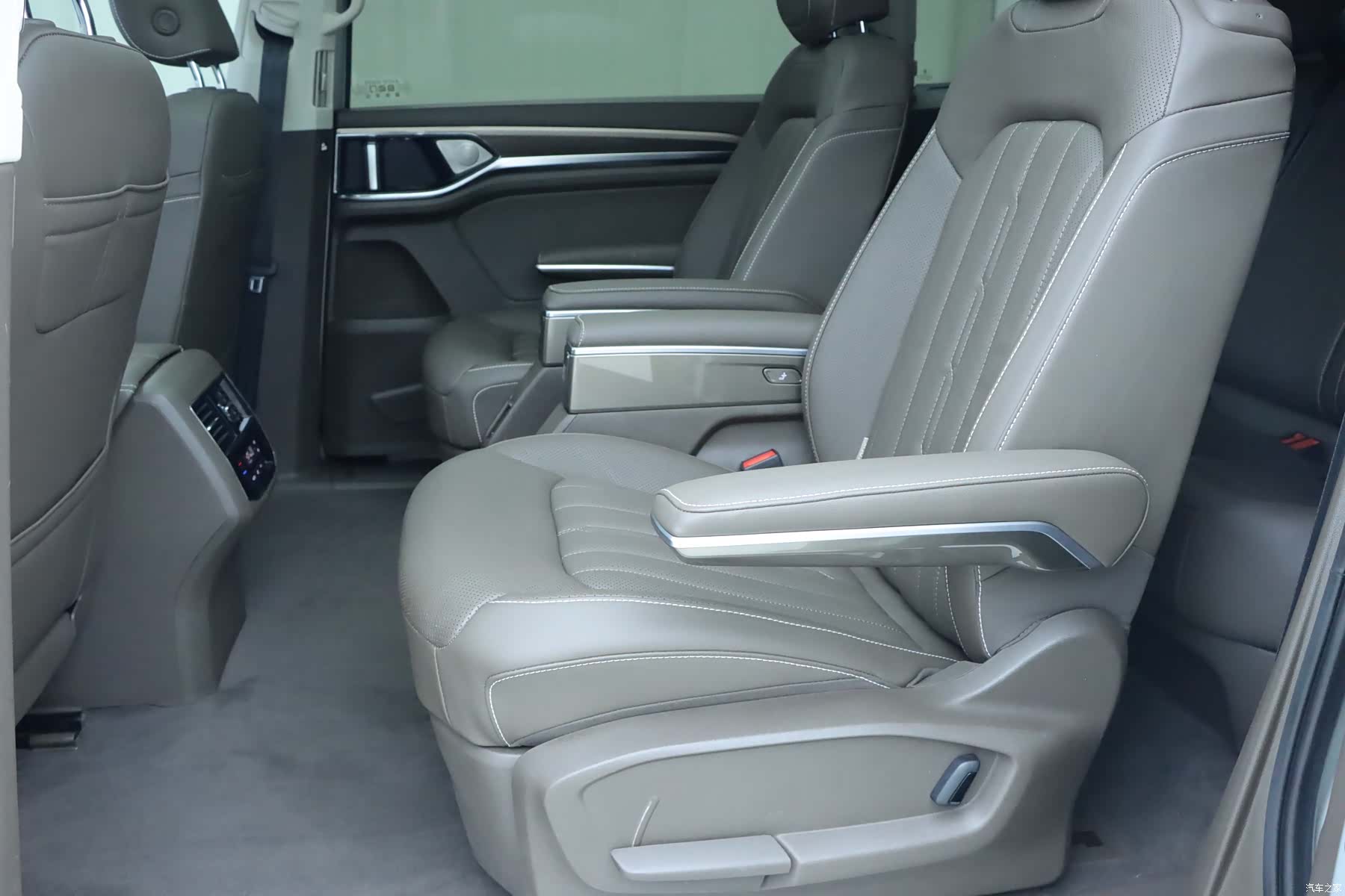 Volkswagen Viloran, 2021 15