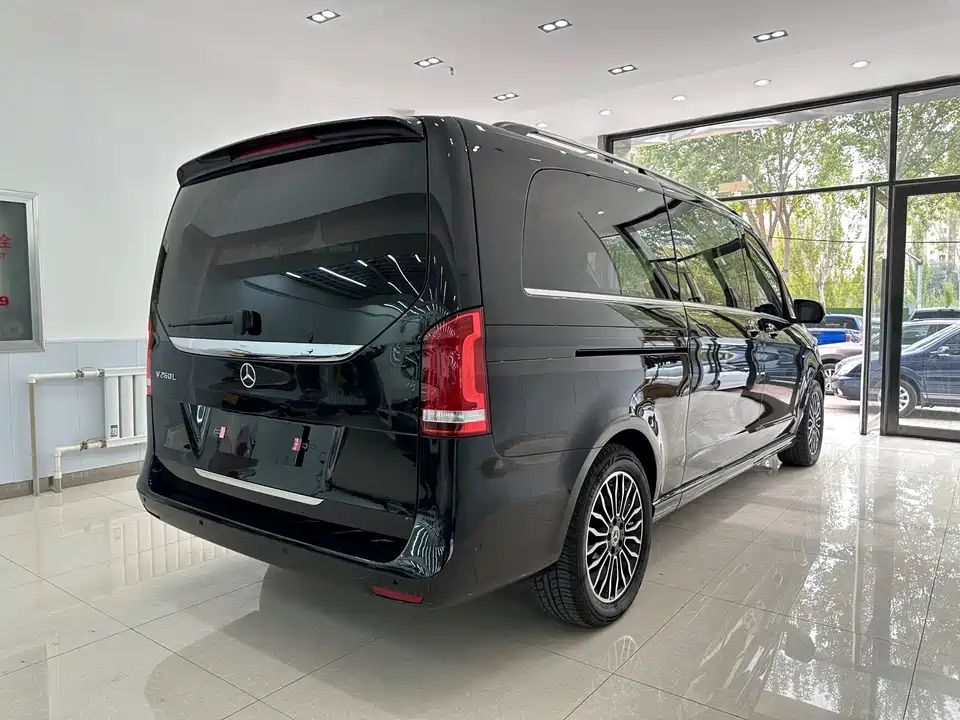 Mercedes-Benz V-class