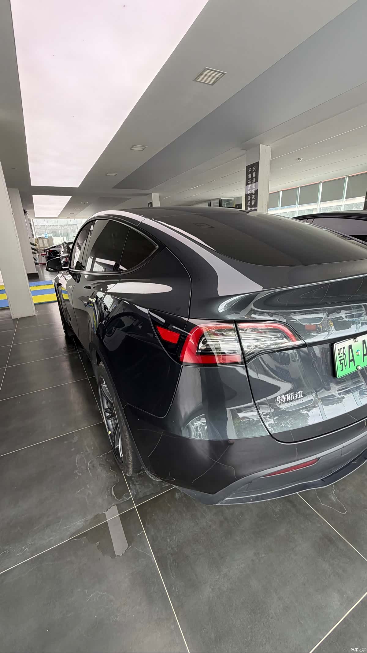 Tesla Model Y, 2024 7