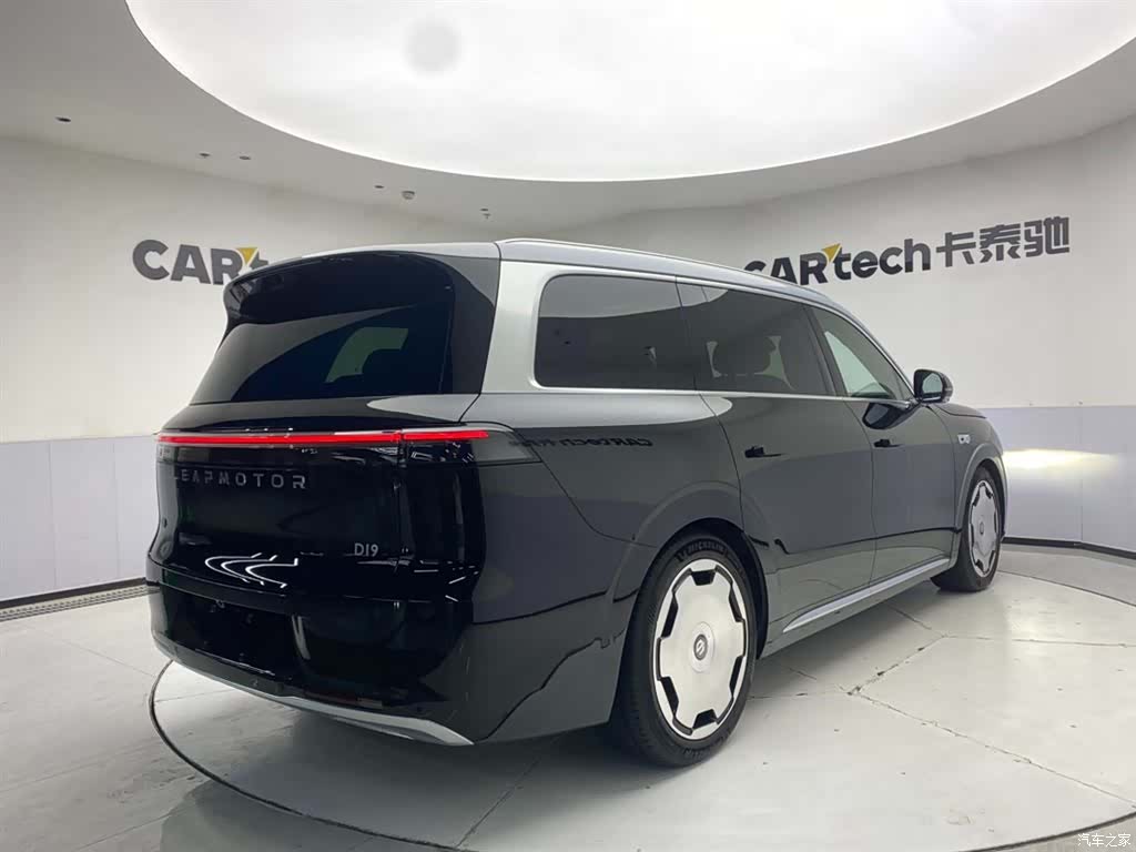 Leapmotor D19, 2026 все фото