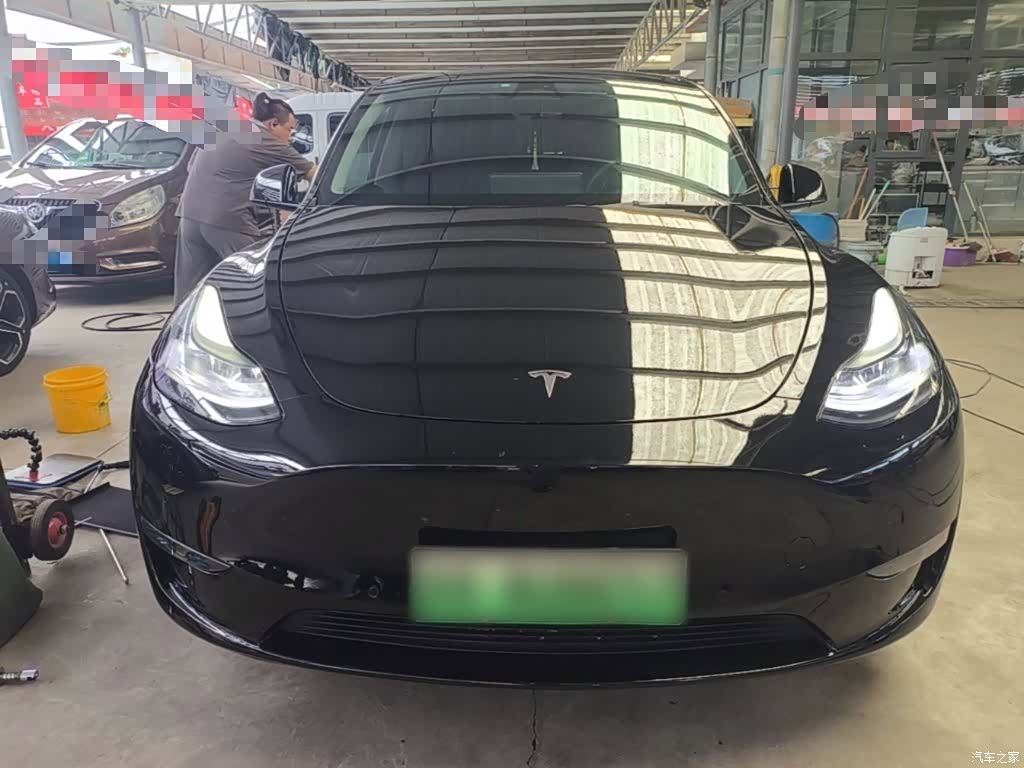 Tesla Model Y, 2023 3
