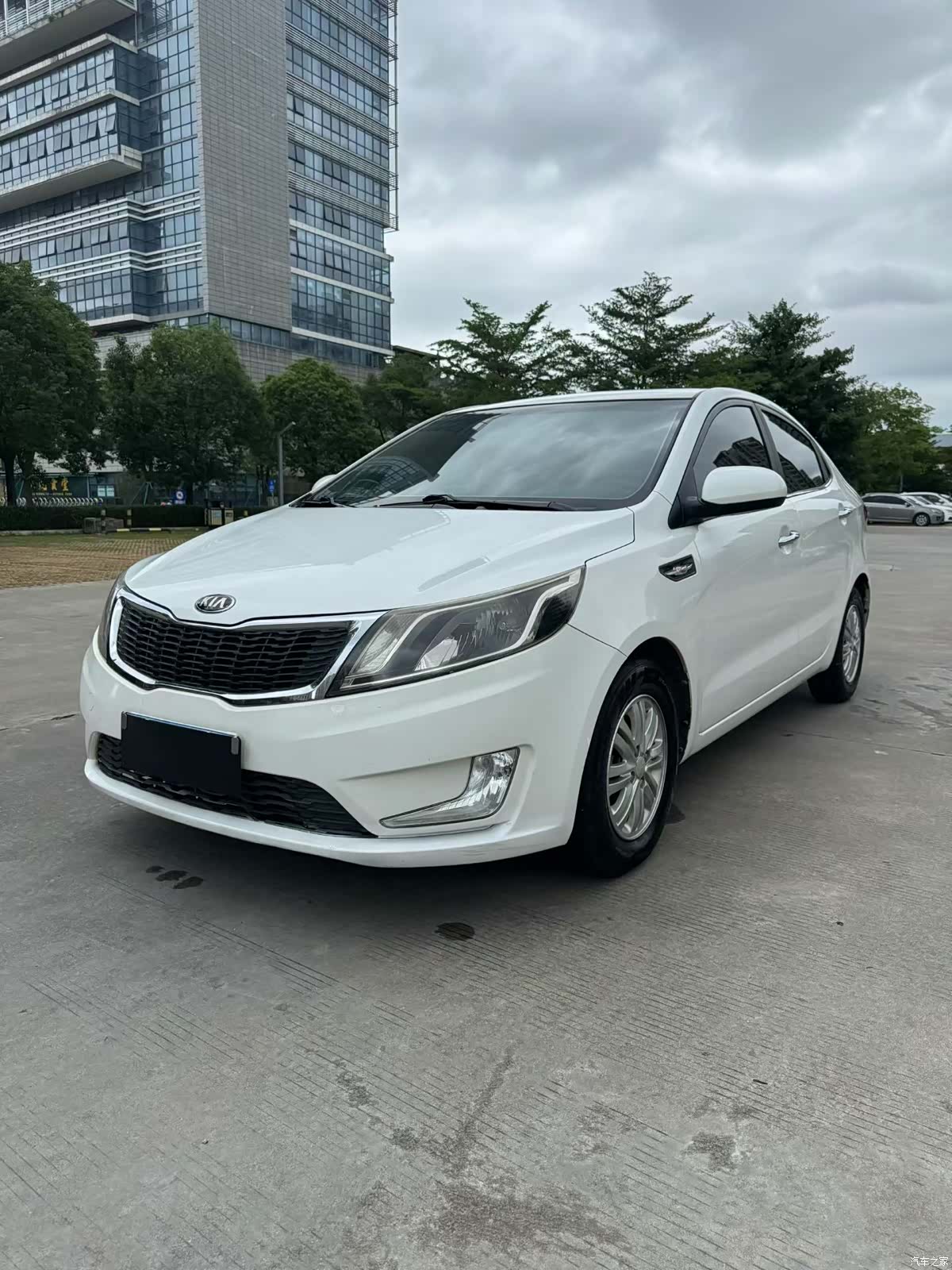 Kia K2, 2012 3