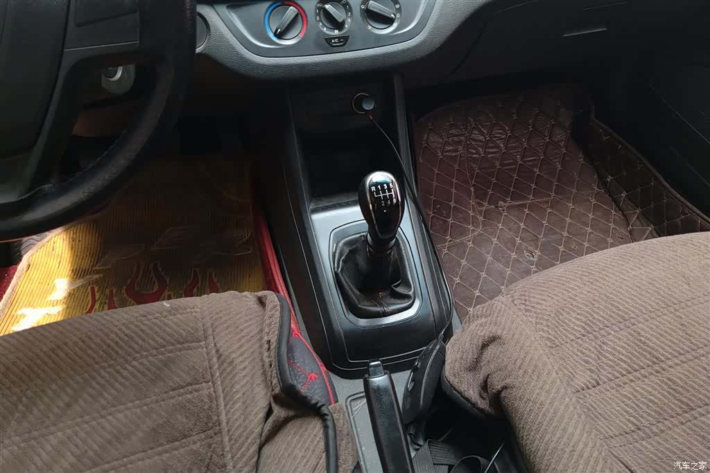 Wuling 310W, 2018 16