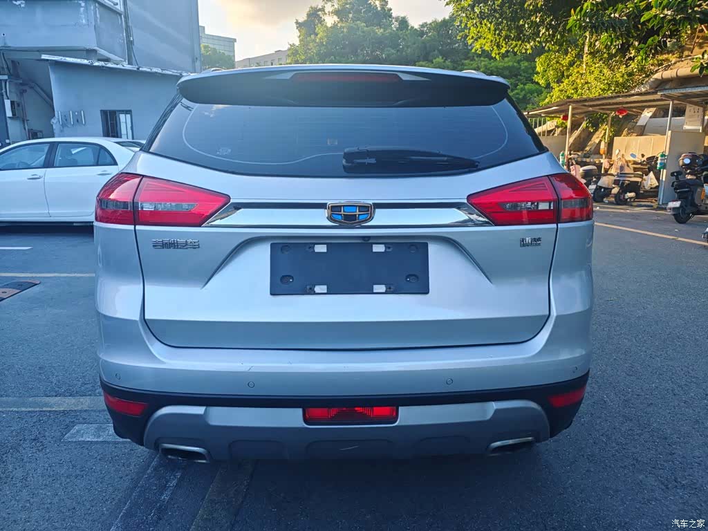Geely Boyue, 2016 4