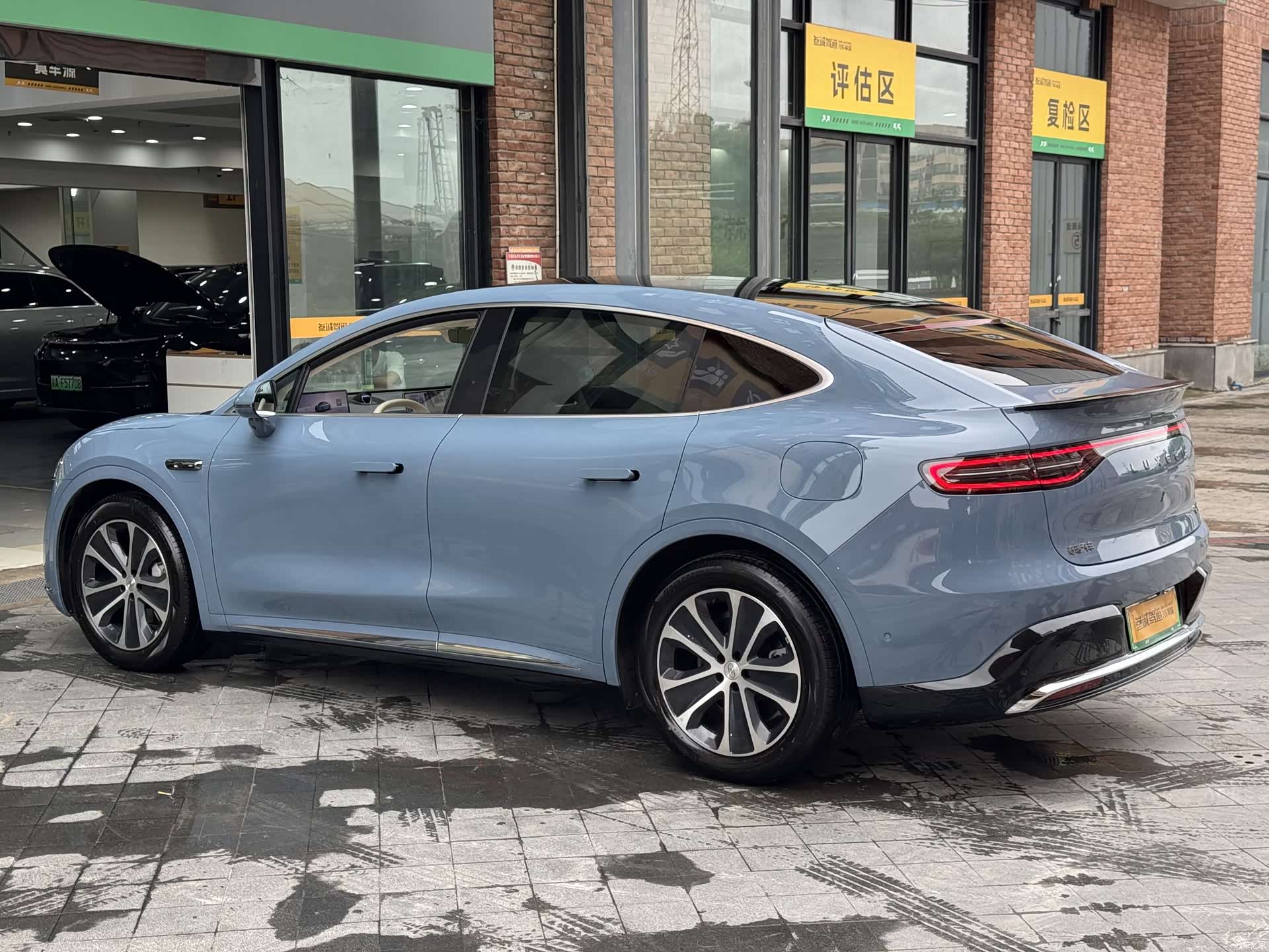 Luxeed R7, 2025 все фото