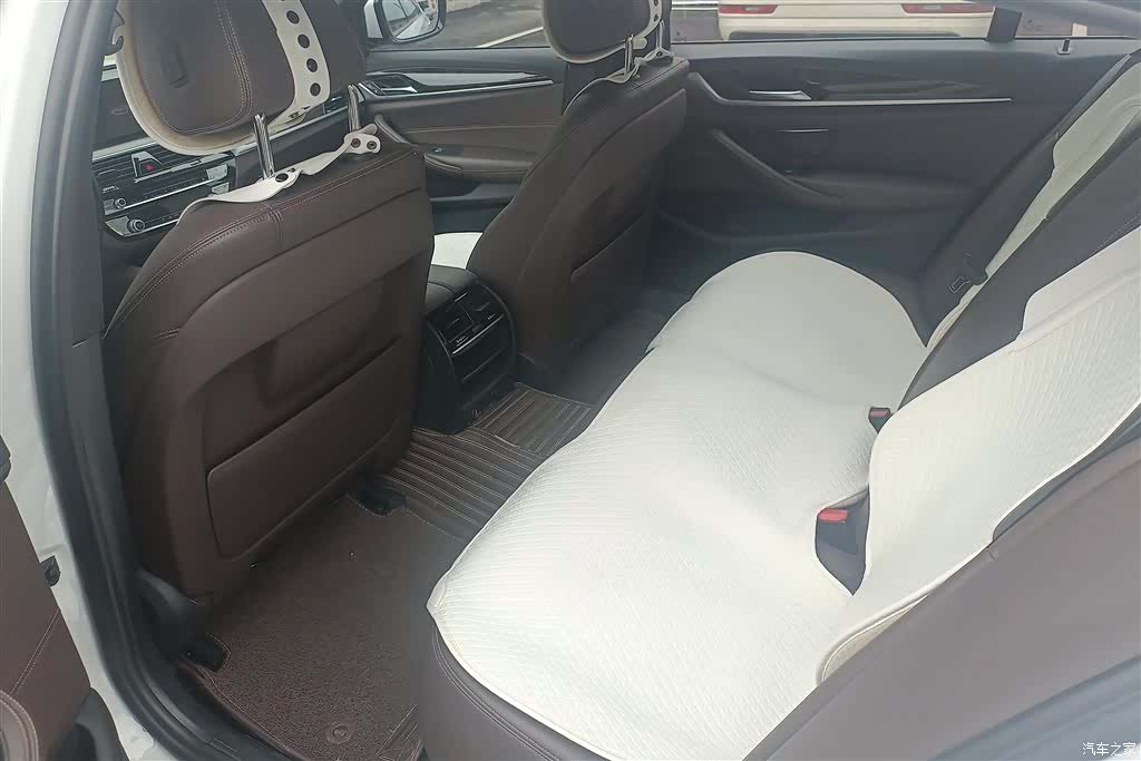 BMW 5 Series, 2018 11