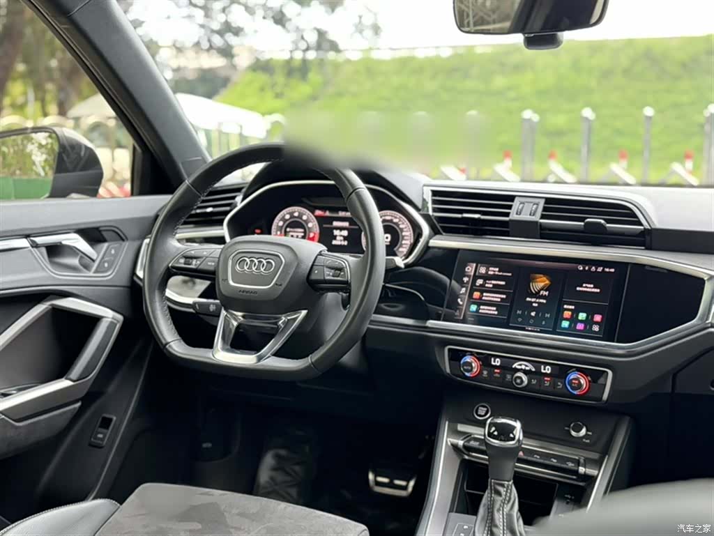 Audi Q3, 2022 23