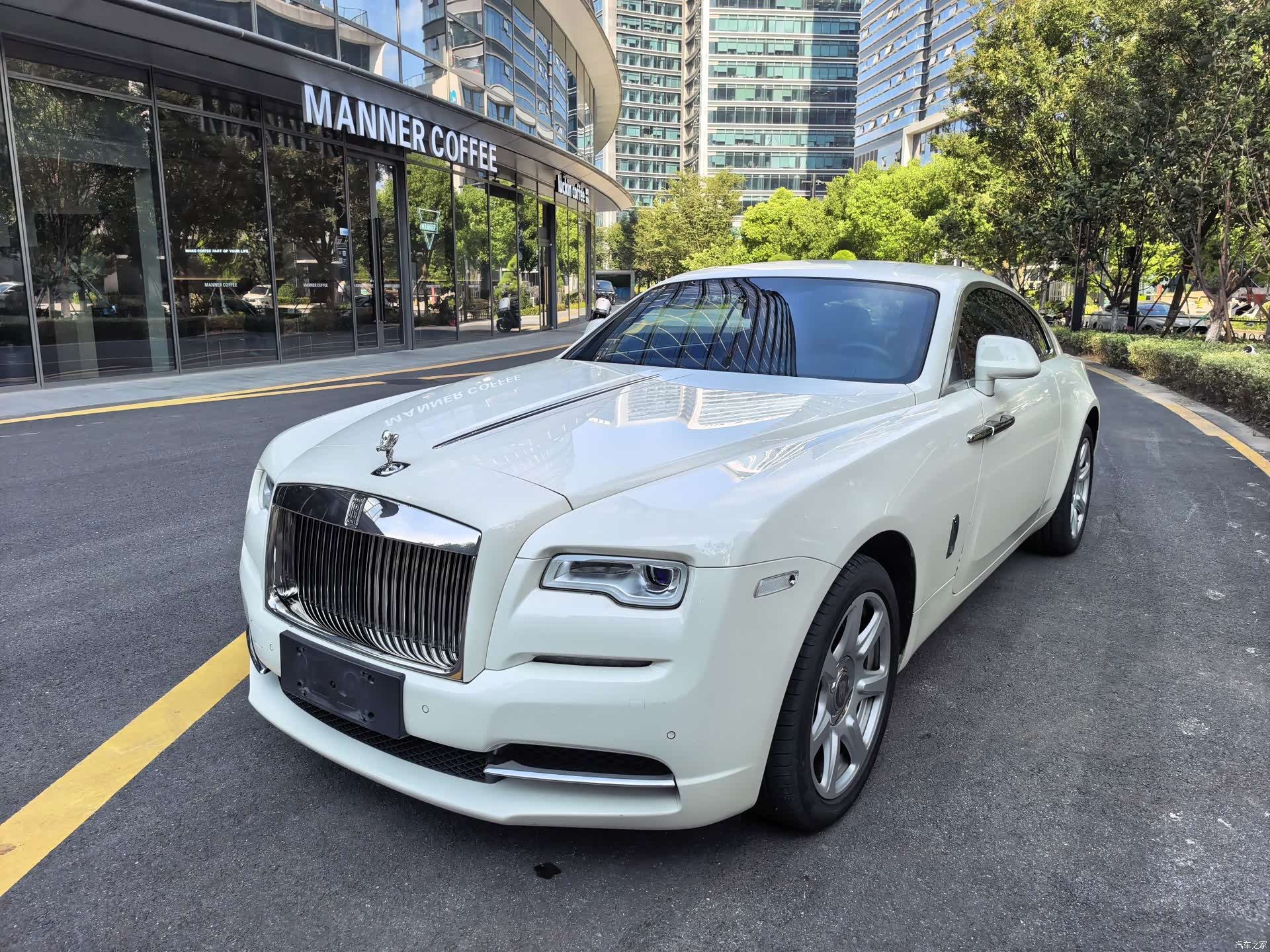 Rolls-Royce Wraith, 2022 3