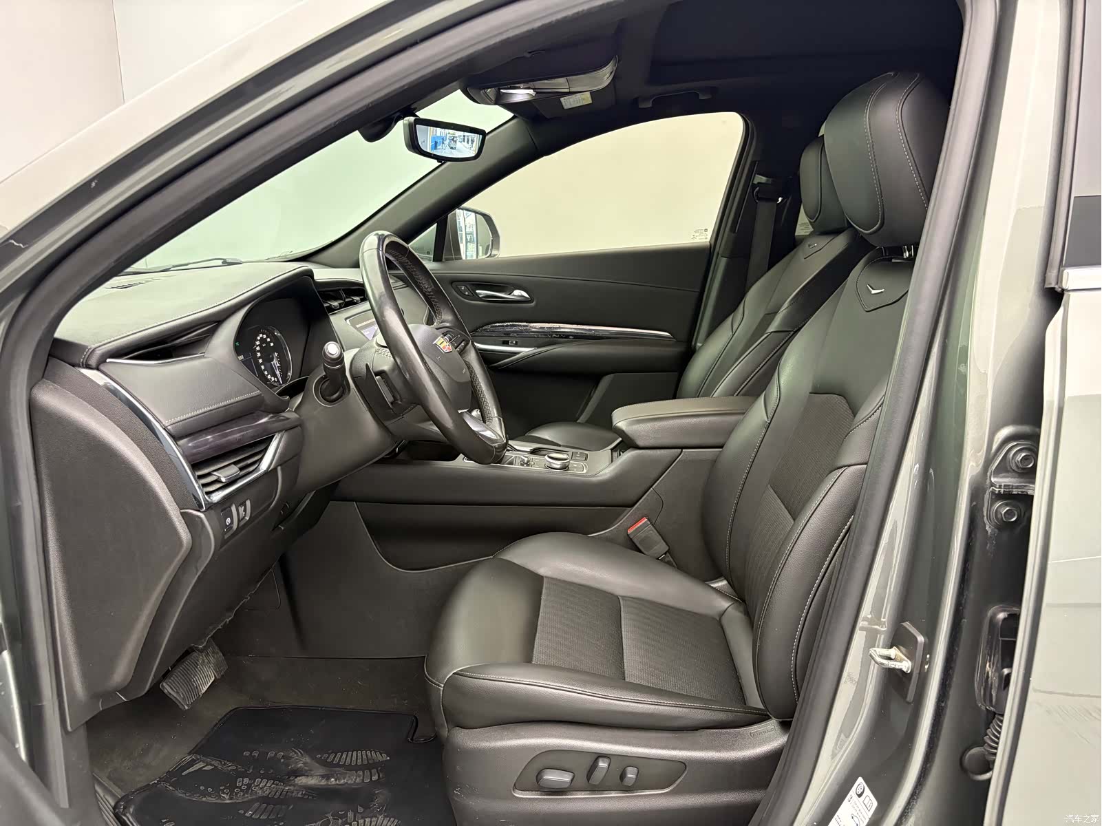Cadillac XT4, 2019 8