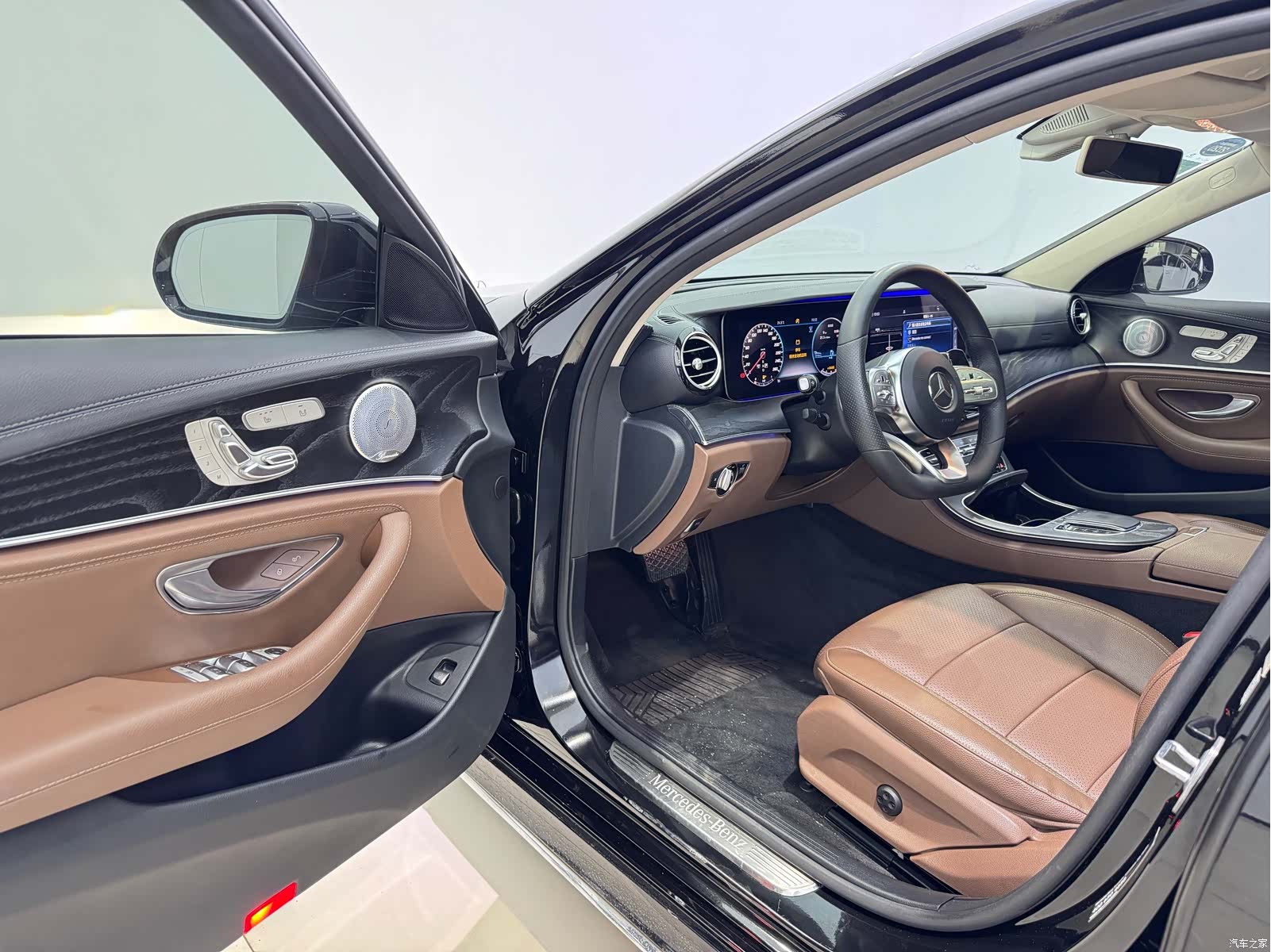 Mercedes-Benz E-Class, 2020 4