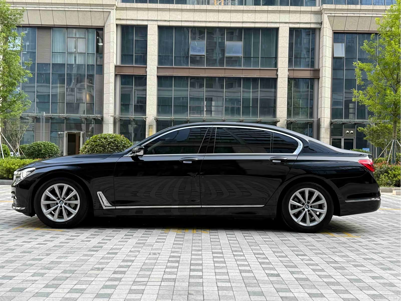 BMW 7 Series, 2017 4