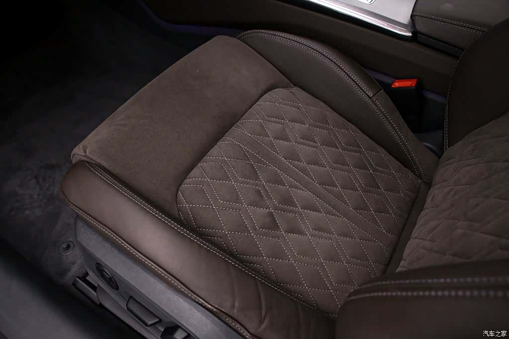 Audi A7L, 2023 13