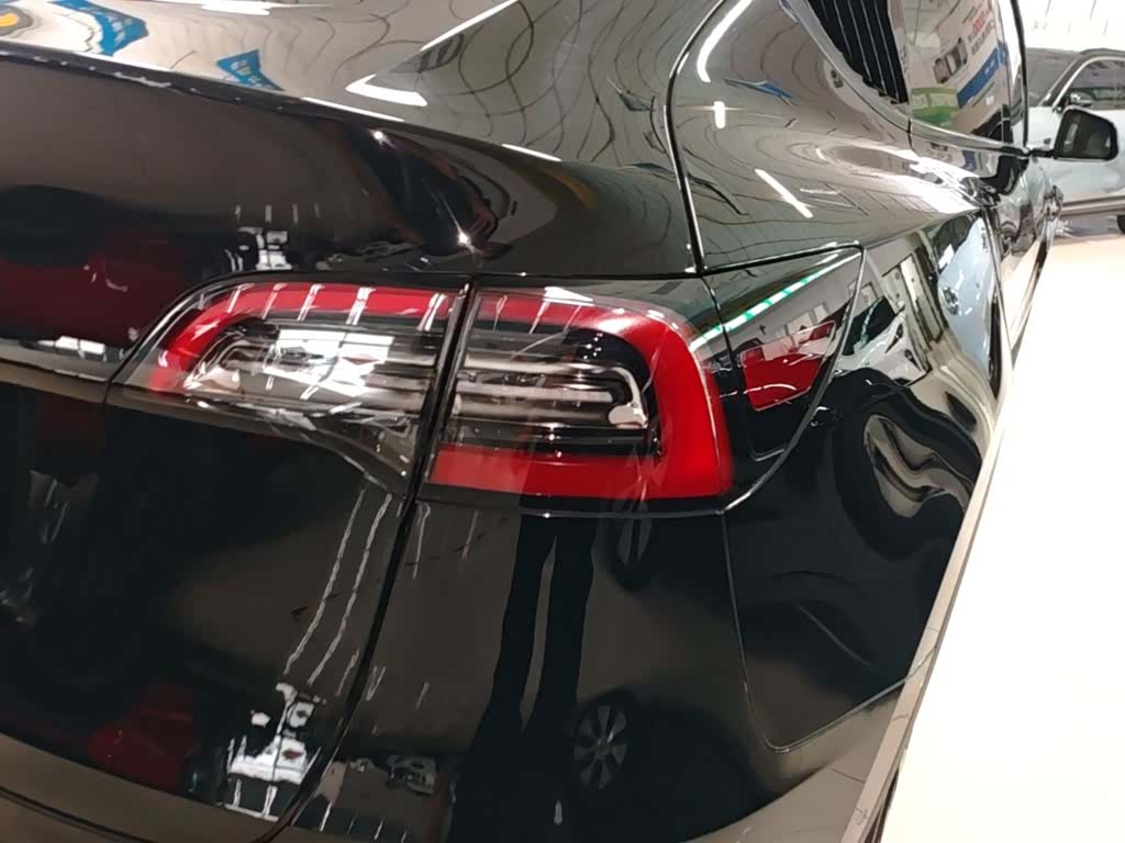 Tesla Model Y, 2023 8