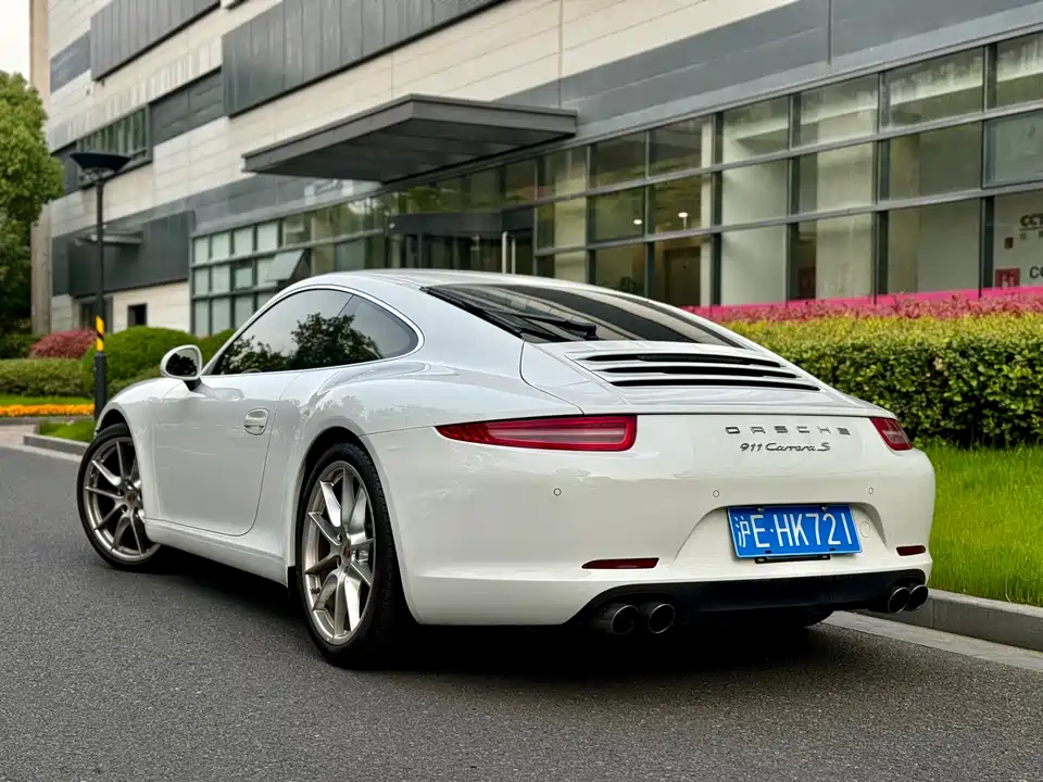 Porsche 911
