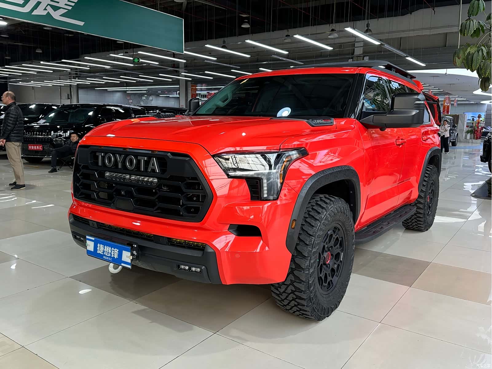 Toyota Sequoia, 2023 1
