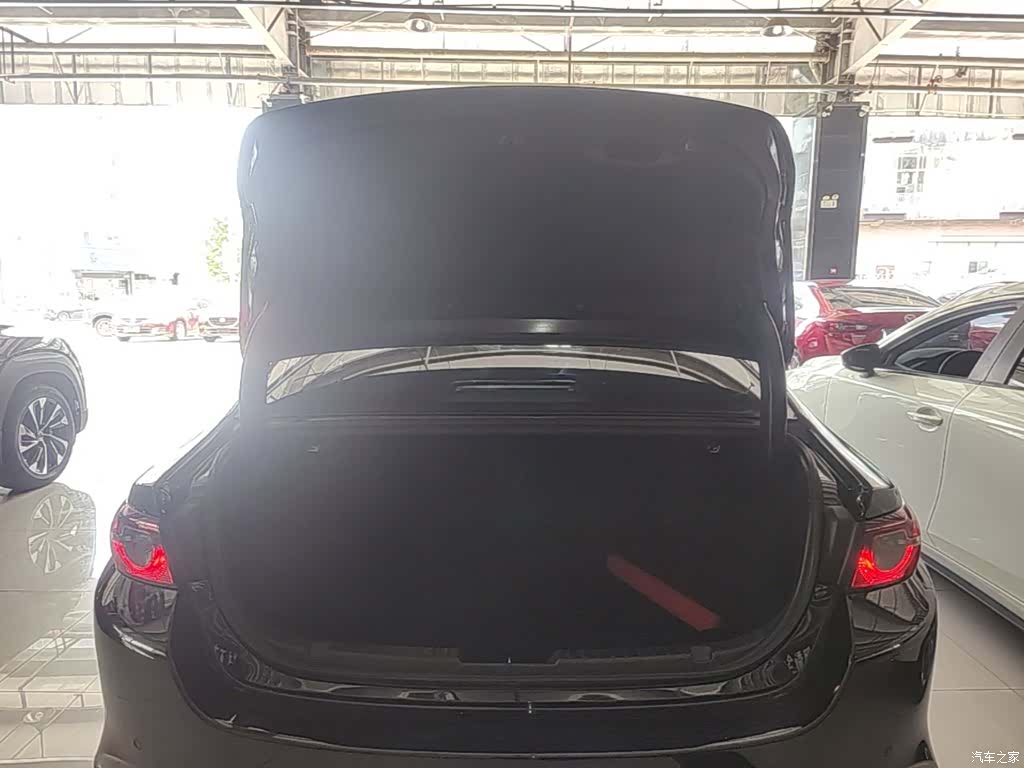 Mazda Mazda3, 2024 19