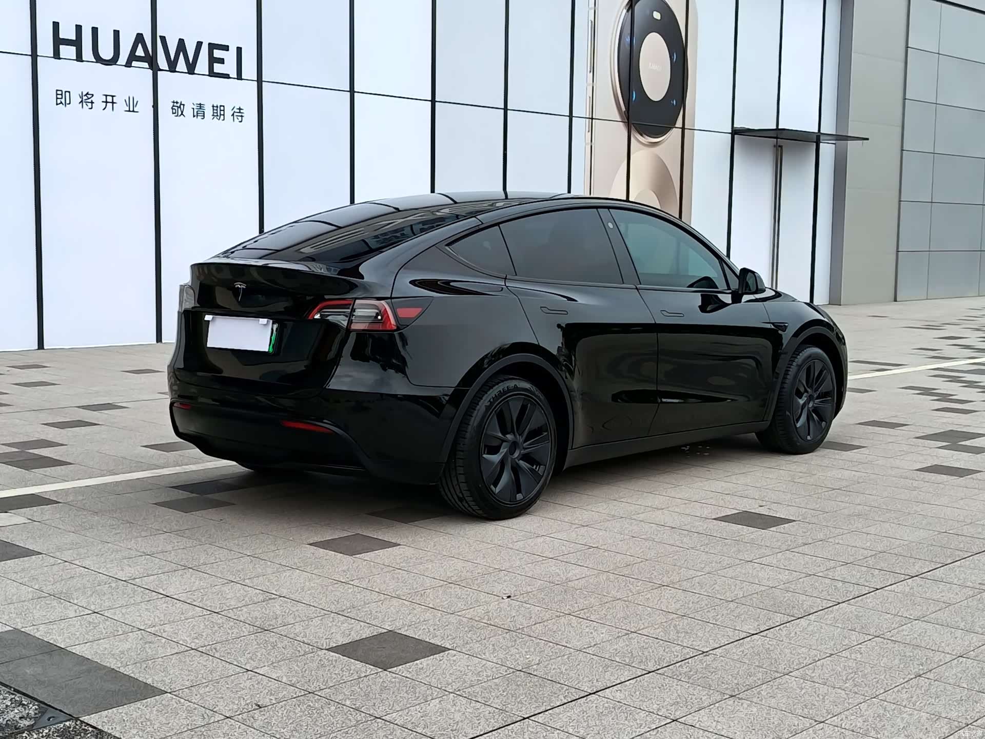 Tesla Model Y, 2024 4