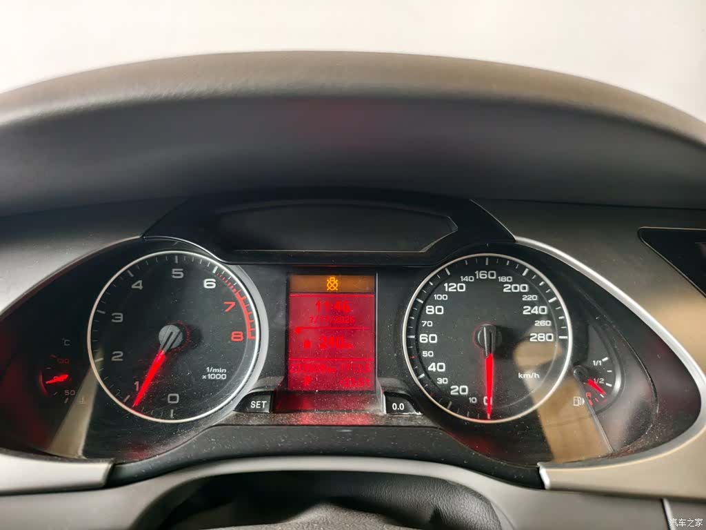 Audi A4L, 2010 4