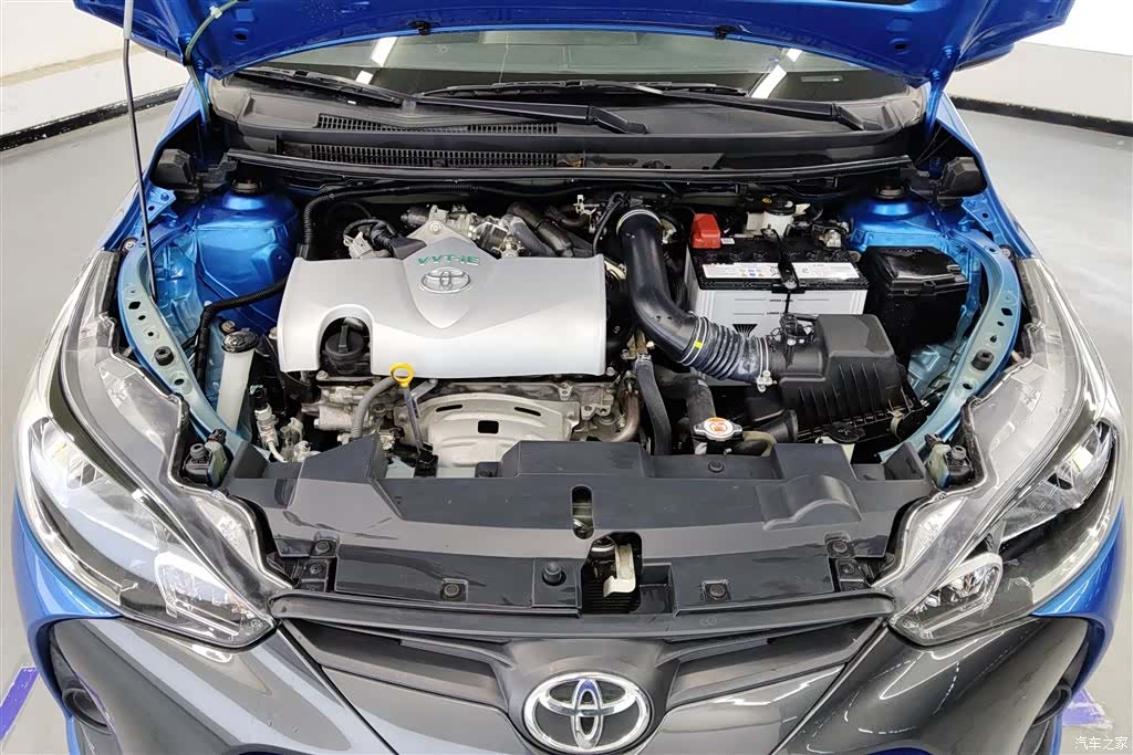 Toyota YARiS L, 2020 10
