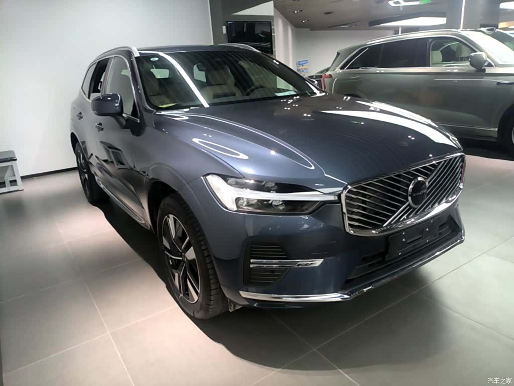 Volvo XC60, 2026 4