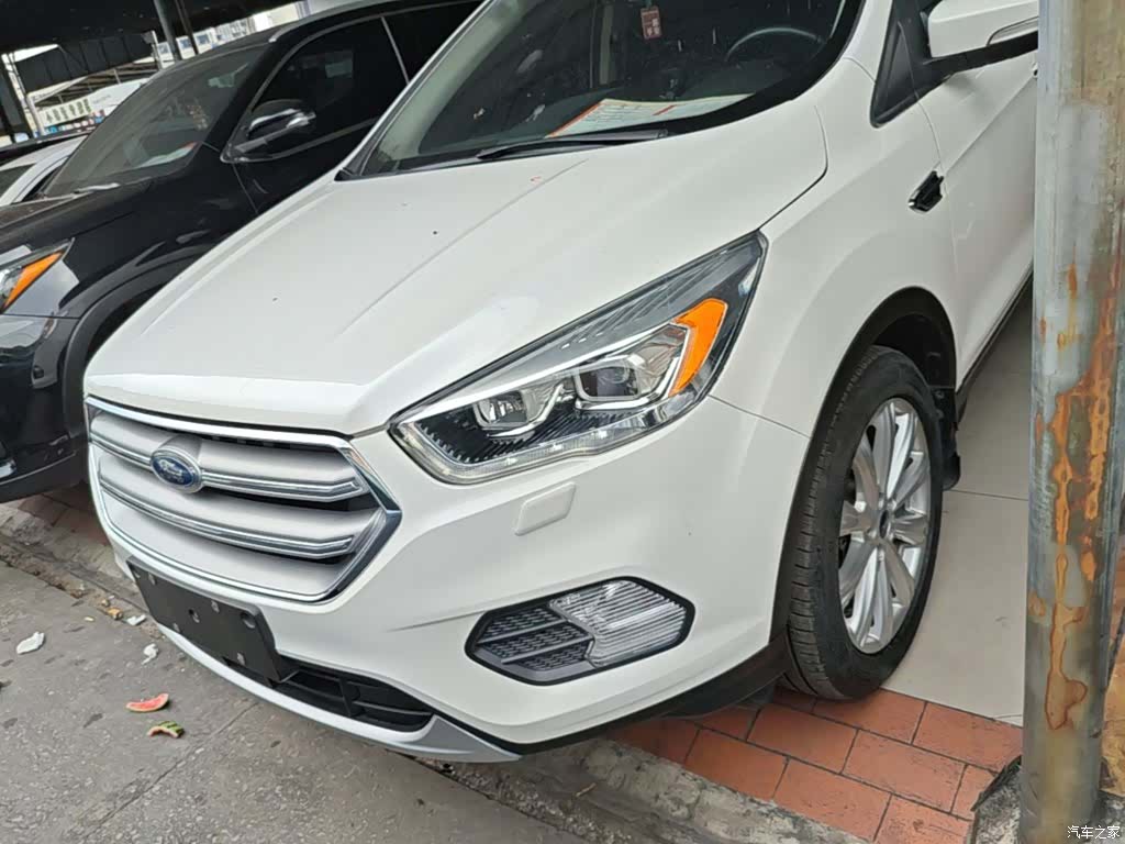 Ford Kuga, 2018 1