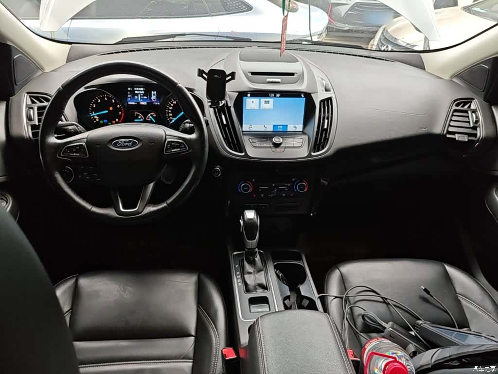 Ford Kuga, 2018 10