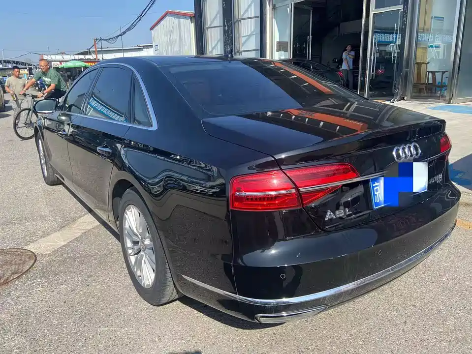 Audi A8
