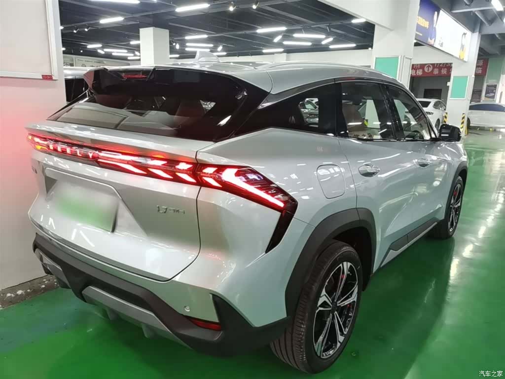 Geely Galaxy L7, 2025 7